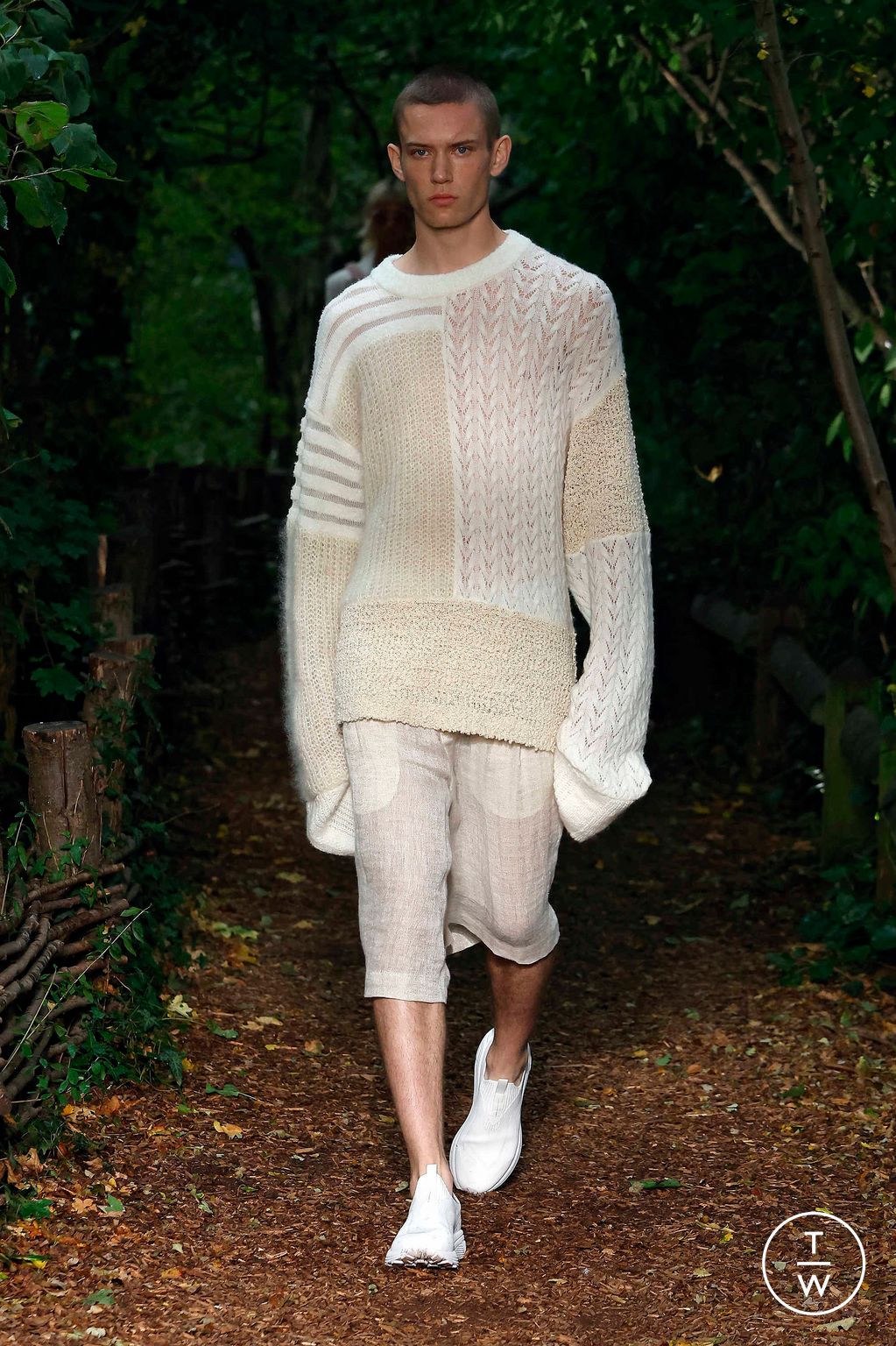 Fashion Week London Spring/Summer 2024 look 14 from the Holzweiler collection womenswear