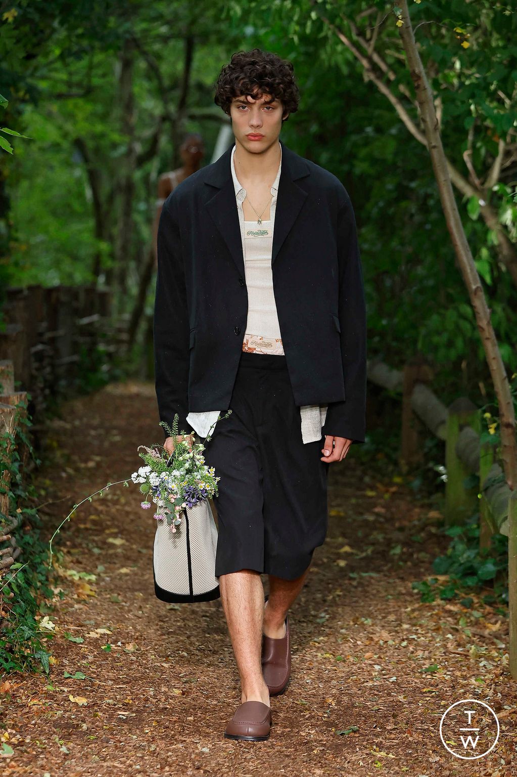 Fashion Week London Spring/Summer 2024 look 32 from the Holzweiler collection womenswear