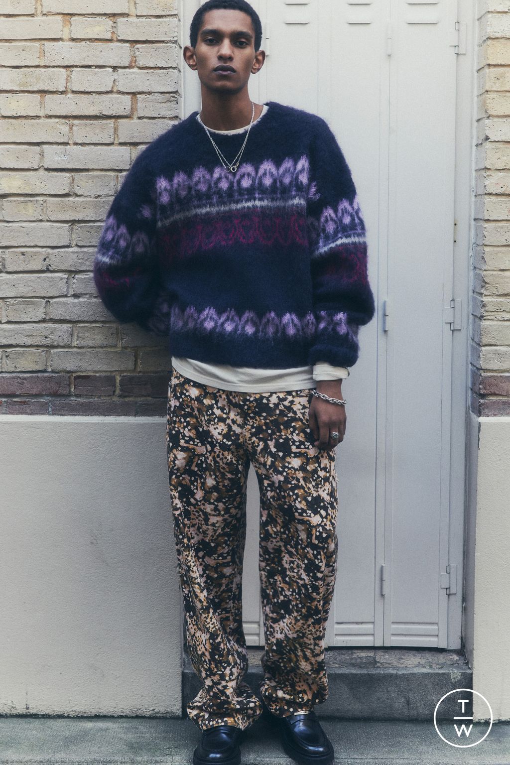 Fashion Week Paris Fall/Winter 2024 look 10 from the Isabel Marant collection menswear