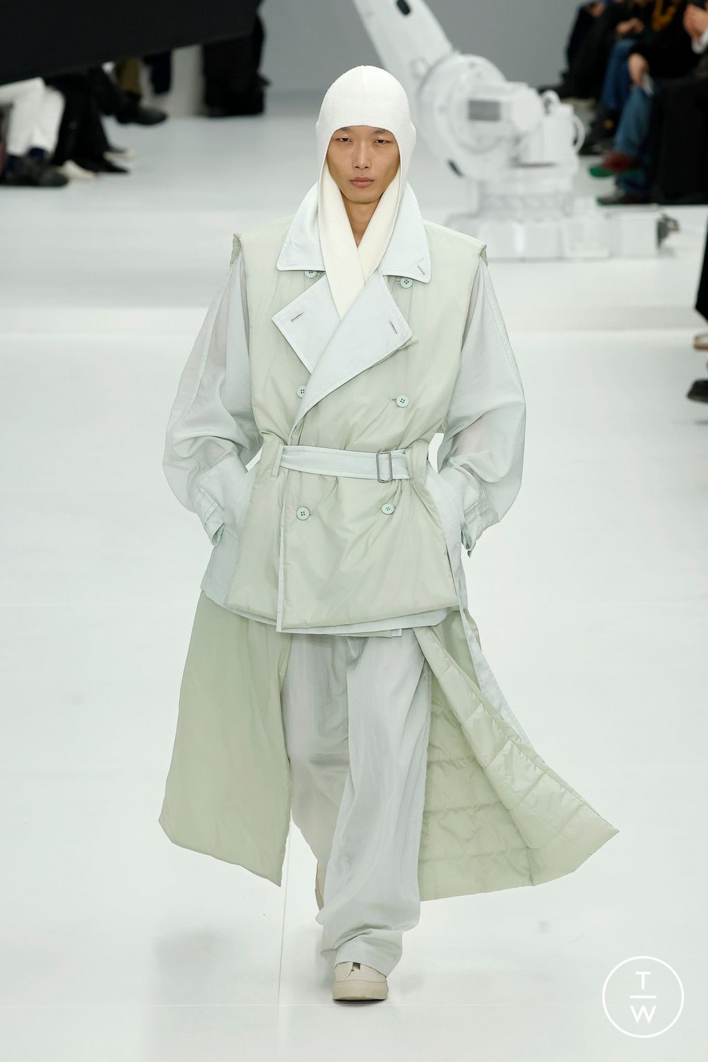 Fashion Week Paris Fall/Winter 2025 look 2 from the IM MEN collection menswear