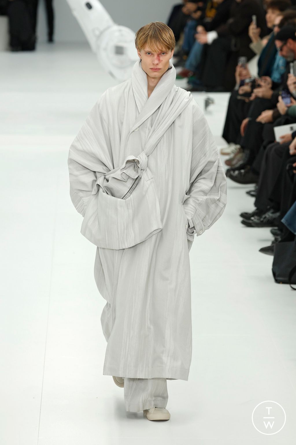 Fashion Week Paris Fall/Winter 2025 look 6 from the IM MEN collection menswear