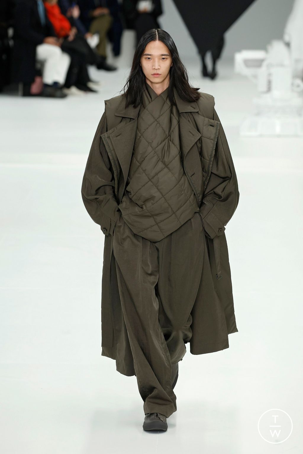 Fashion Week Paris Fall/Winter 2025 look 16 from the IM MEN collection menswear