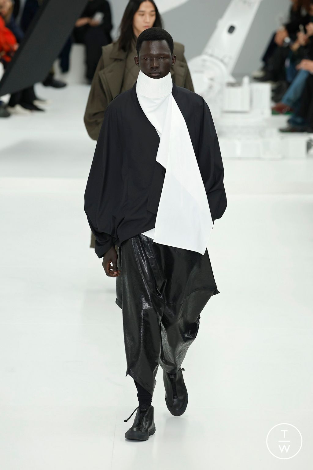 Fashion Week Paris Fall/Winter 2025 look 21 from the IM MEN collection menswear