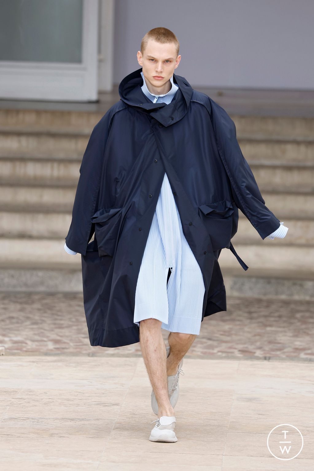 Fashion Week Paris Spring-Summer 2025 look 38 from the HOMME PLISSÉ ISSEY MIYAKE collection 男装