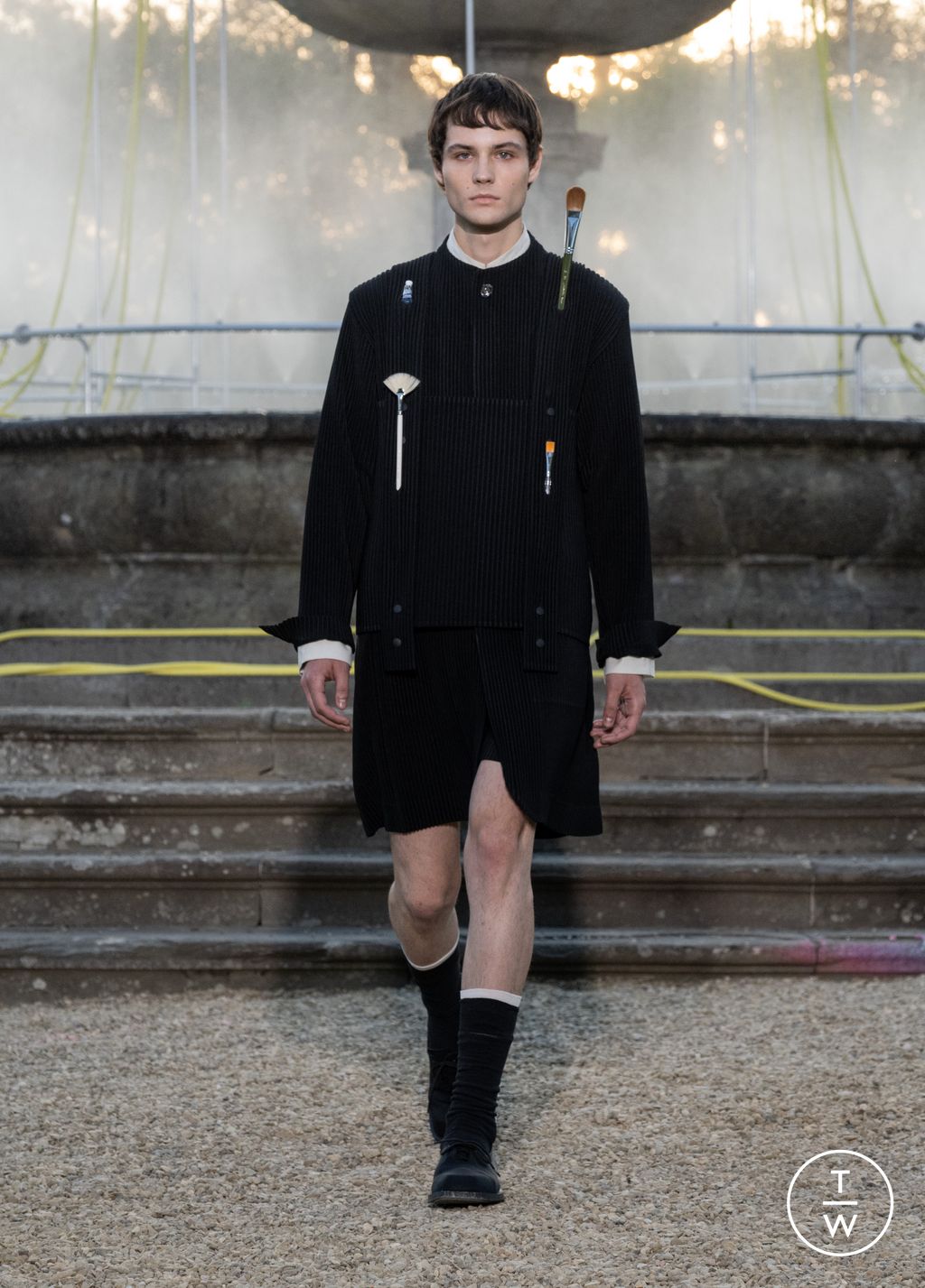 Fashion Week Florence - Pitti Spring/Summer 2026 look 2 de la collection Homme Plissé Issey Miyake menswear
