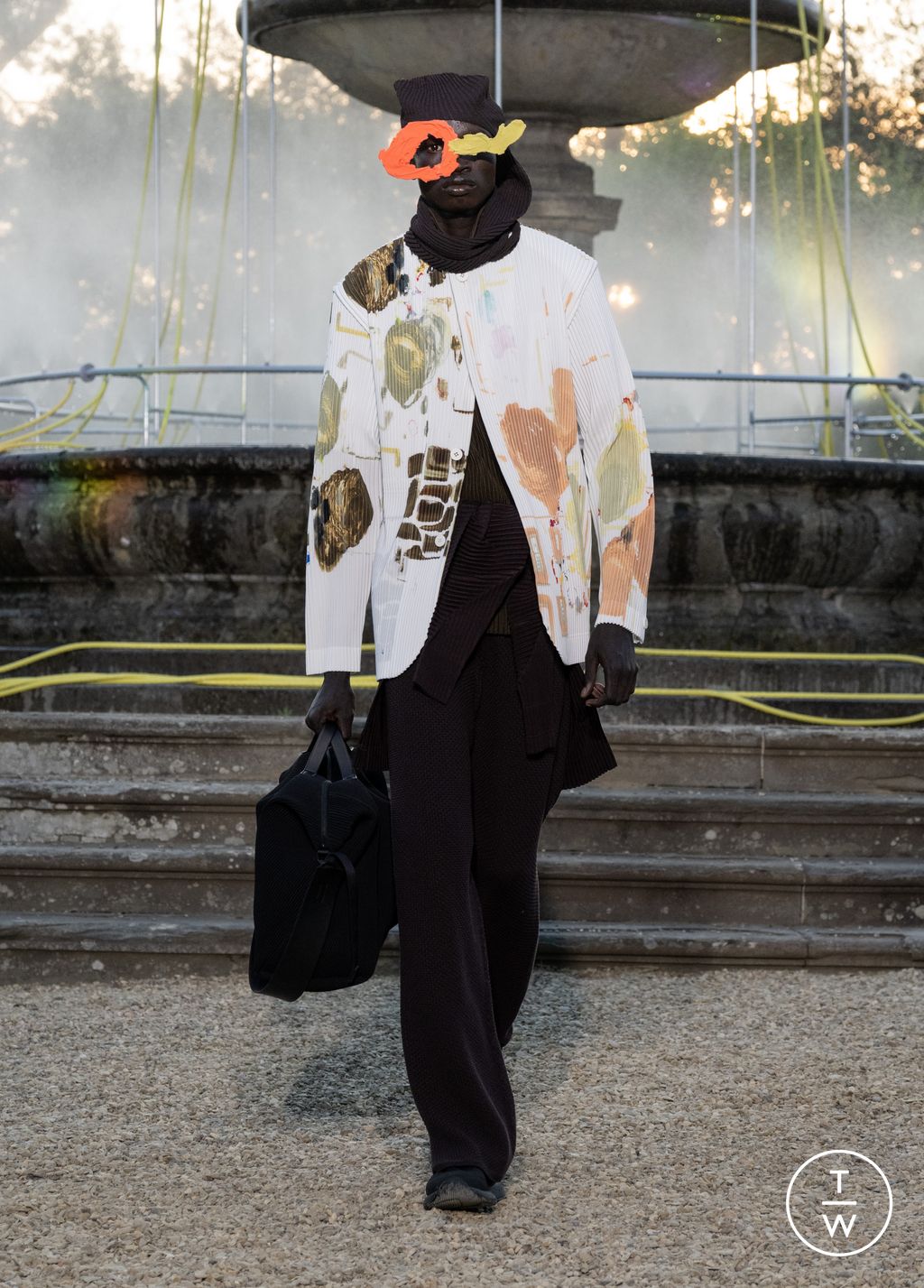 Fashion Week Florence - Pitti Spring/Summer 2026 look 16 de la collection Homme Plissé Issey Miyake menswear