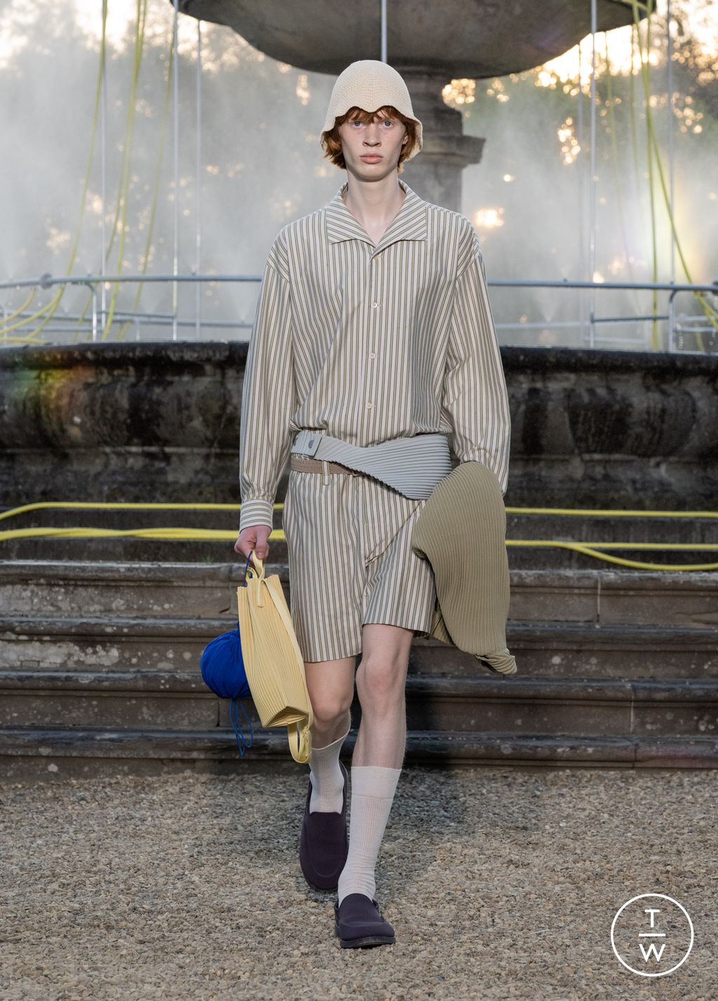 Fashion Week Florence - Pitti Spring/Summer 2026 look 21 de la collection Homme Plissé Issey Miyake menswear