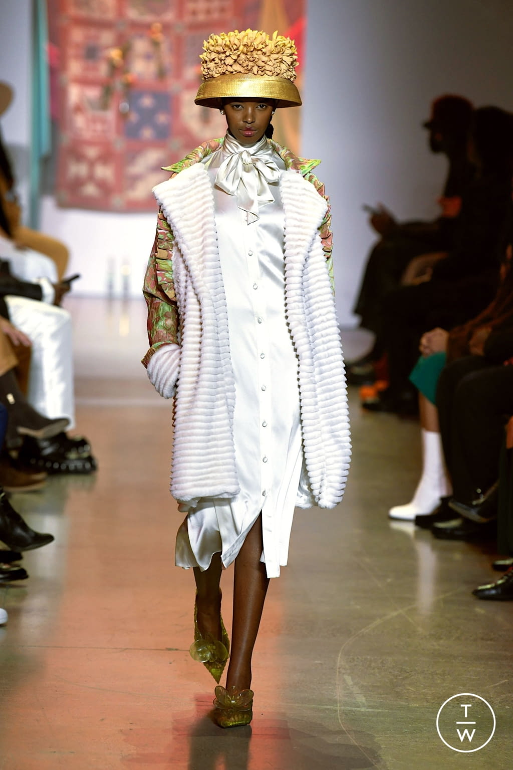 Fashion Week New York Fall/Winter 2022 look 22 de la collection House of Aama womenswear