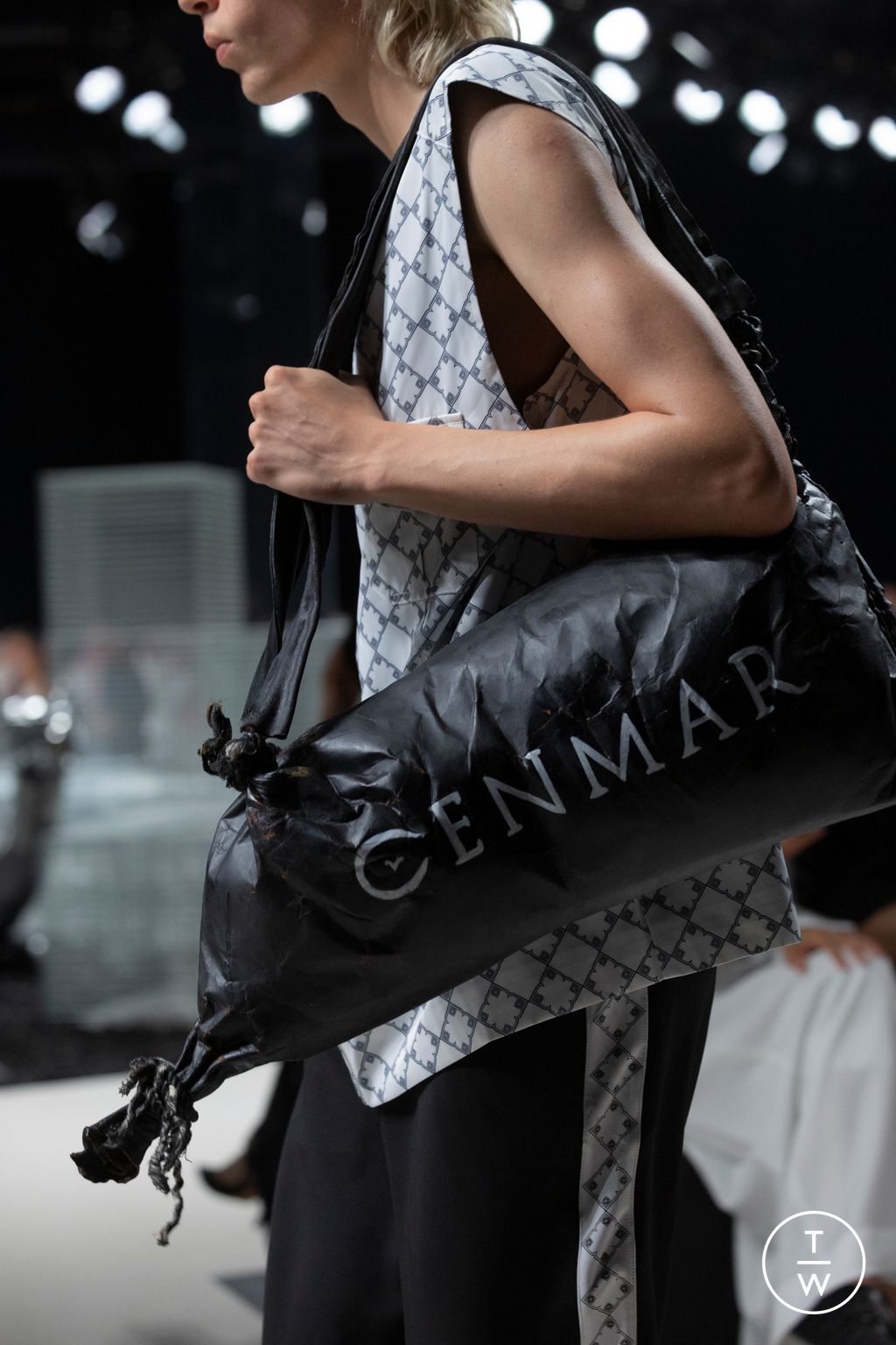 Fashion Week Paris Spring/Summer 2025 look 9 from the House Of Cenmar - Saudi 100 collection menswear