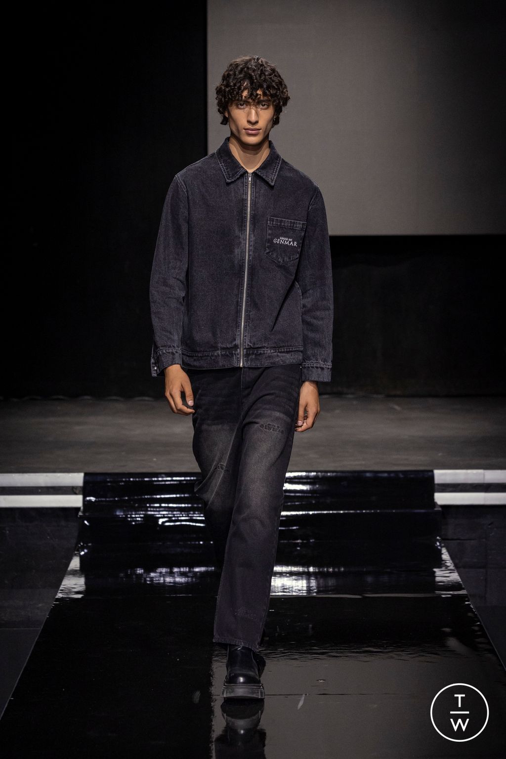 Fashion Week Paris Spring/Summer 2025 look 2 from the House Of Cenmar - Saudi 100 collection menswear