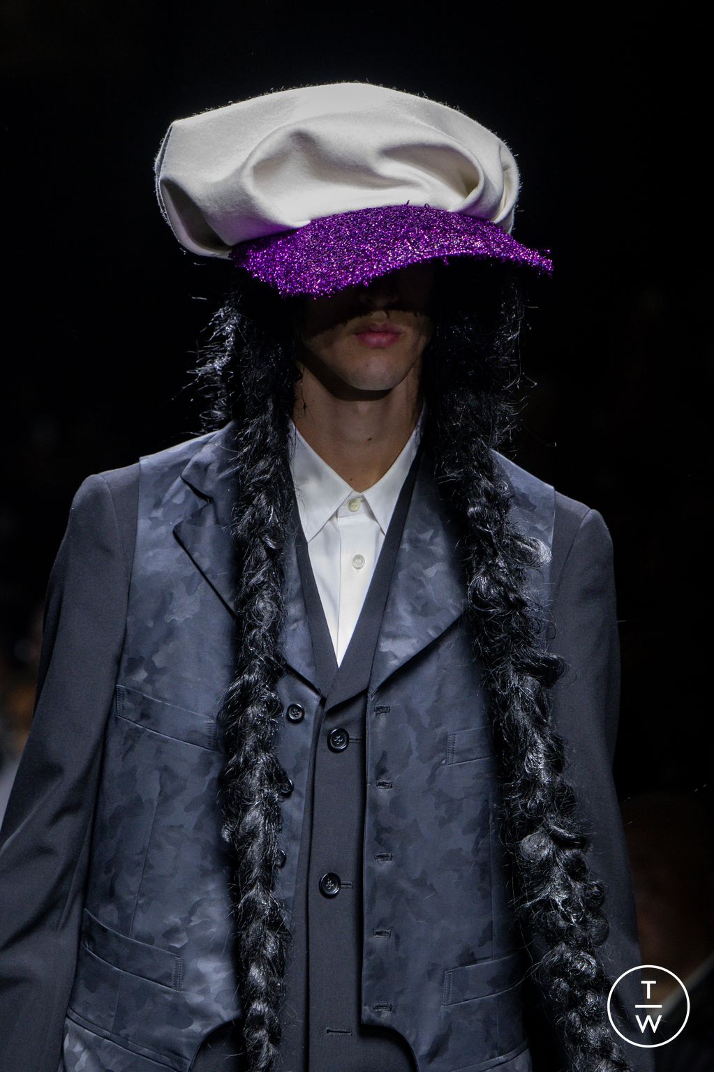 Fashion Week Paris Spring/Summer 2026 look 38 from the Comme des Garçons Homme Plus collection menswear accessories