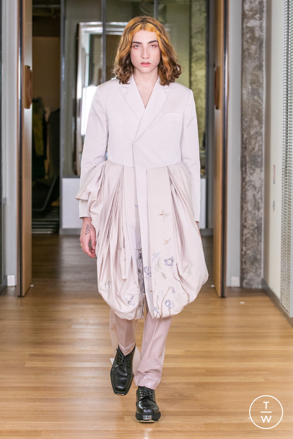 Fashion Week Paris Fall/Winter 2021 look 64 from the IFM PARIS collection 女装