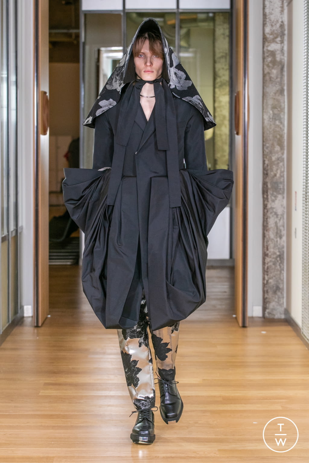 Fashion Week Paris Fall/Winter 2021 look 68 from the IFM PARIS collection womenswear