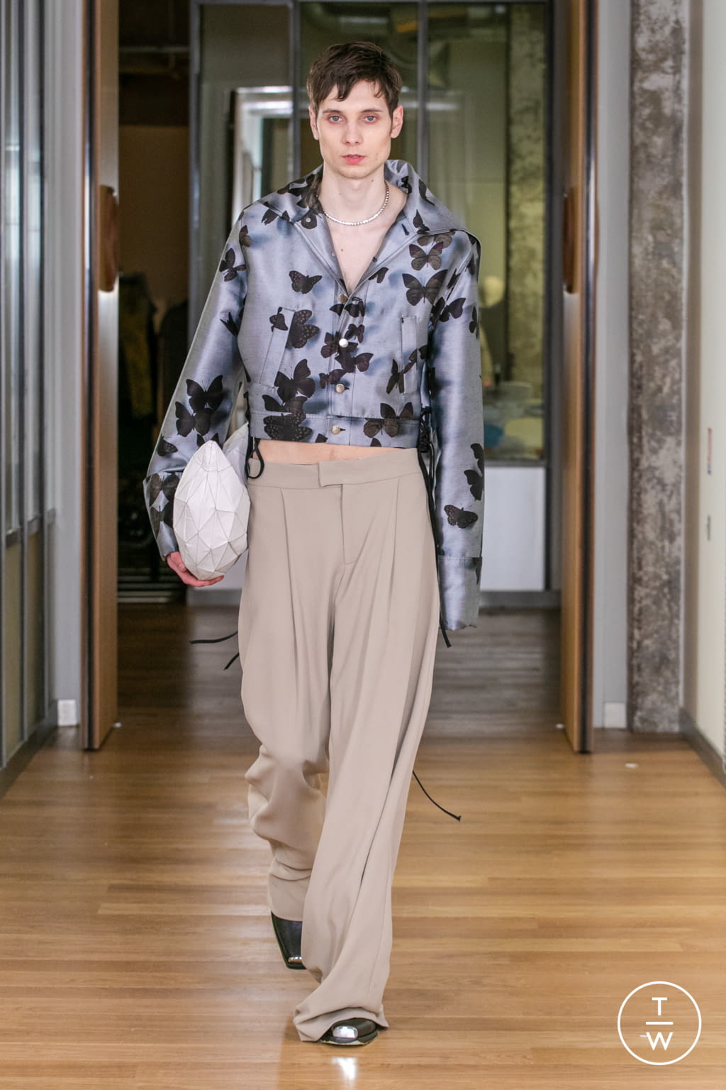 Fashion Week Paris Fall/Winter 2021 look 69 from the IFM PARIS collection womenswear