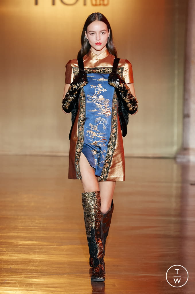 Fashion Week Milan Fall/Winter 2022 look 6 from the Hui collection womenswear