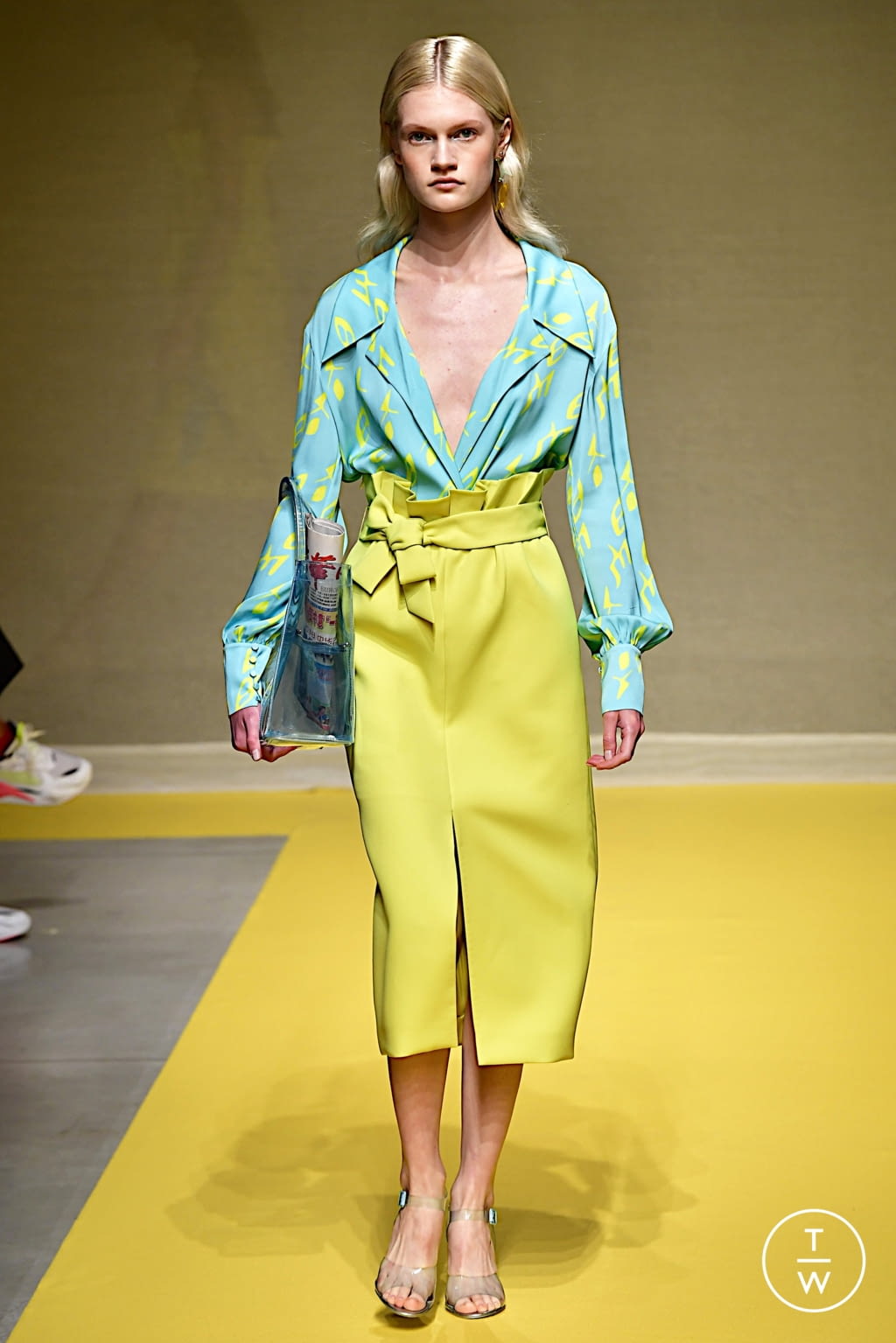 Fashion Week Milan Spring/Summer 2022 look 1 from the Hui collection womenswear