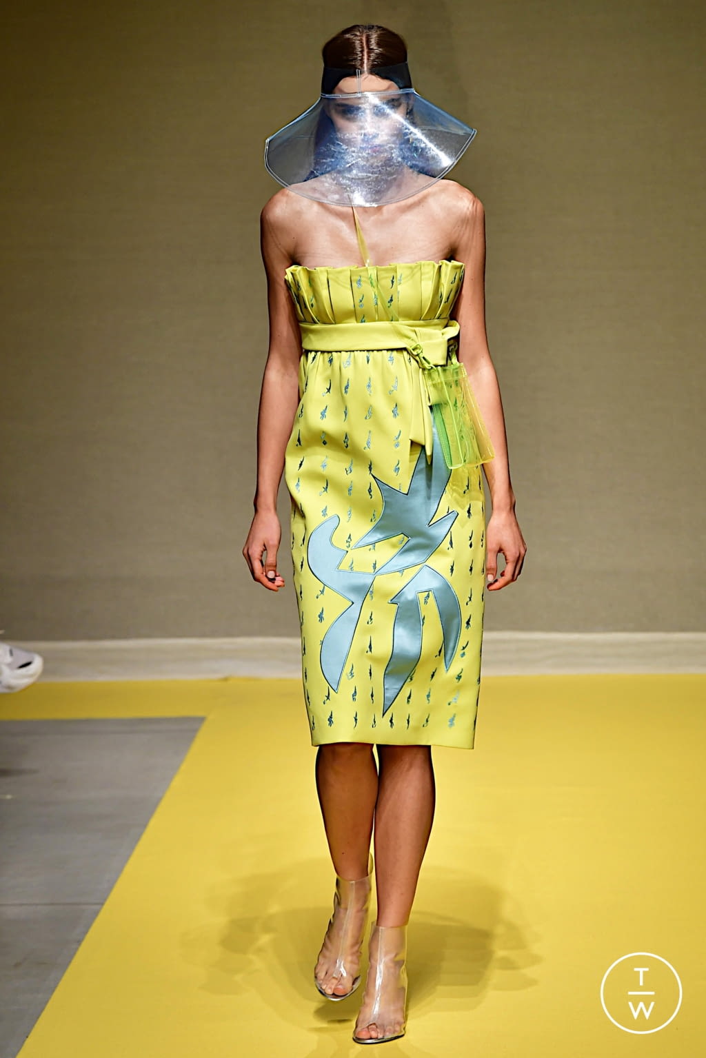 Fashion Week Milan Spring/Summer 2022 look 2 de la collection Hui womenswear