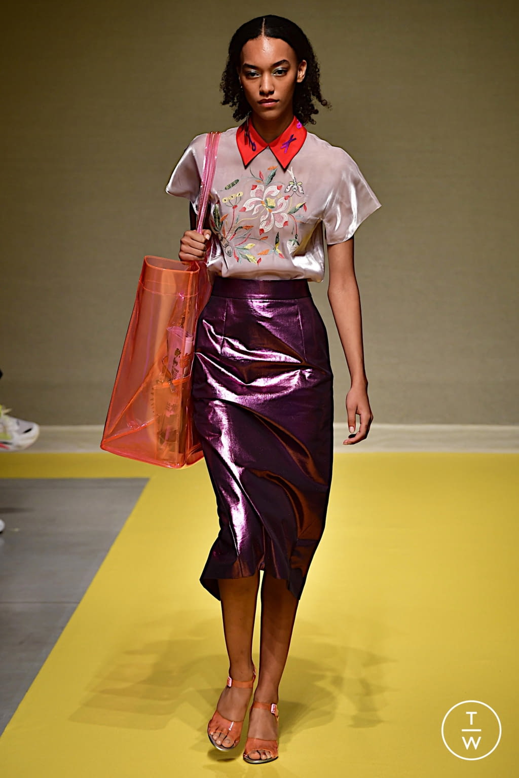 Fashion Week Milan Spring/Summer 2022 look 20 de la collection Hui womenswear