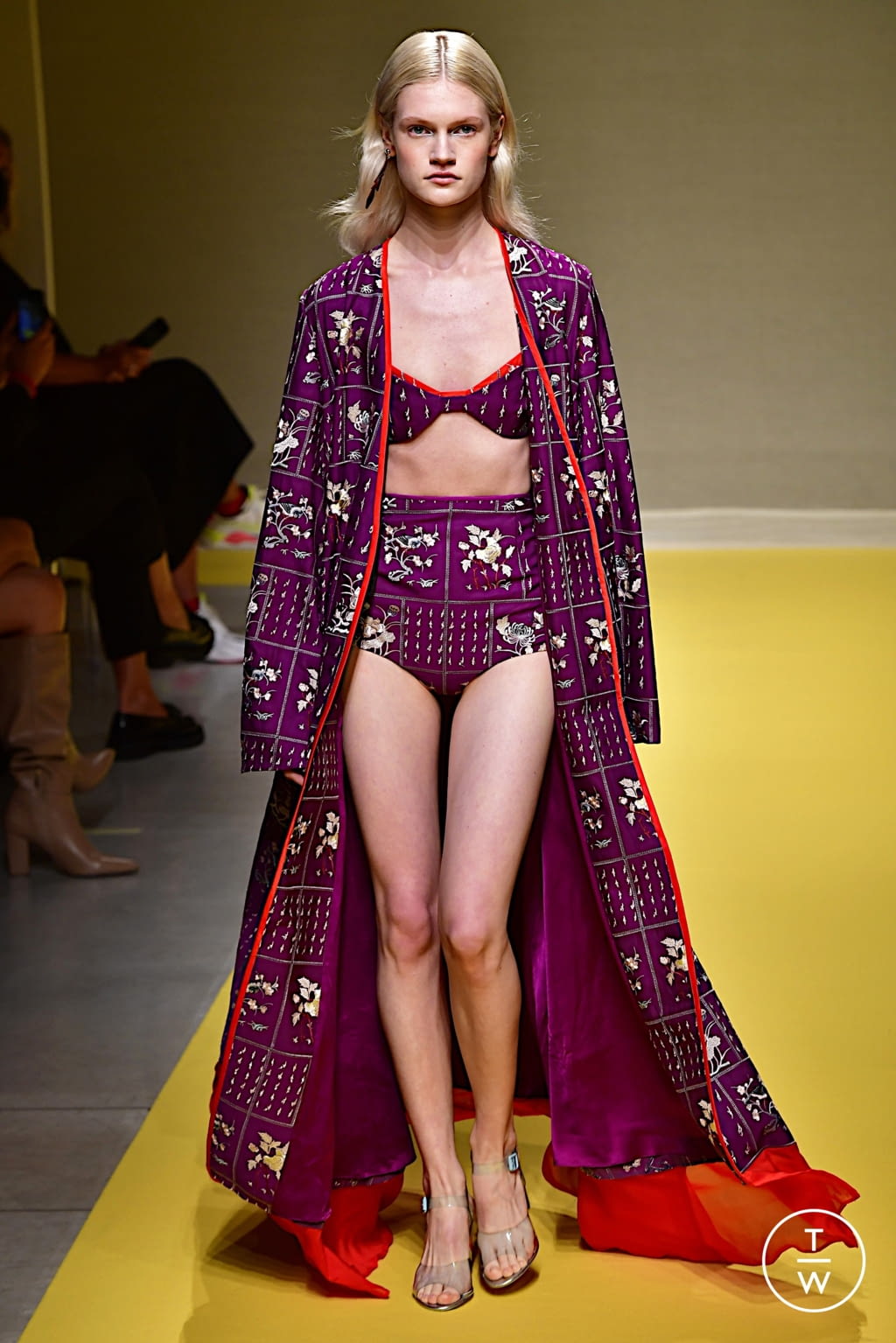 Fashion Week Milan Spring/Summer 2022 look 22 de la collection Hui womenswear