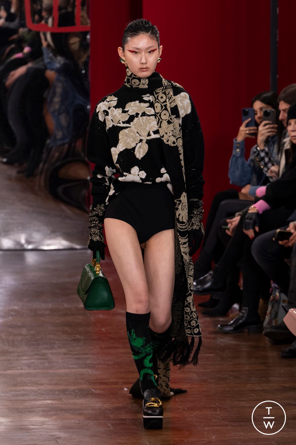 Fashion Week Milan Fall/Winter 2023 look 2 from the Hui collection womenswear
