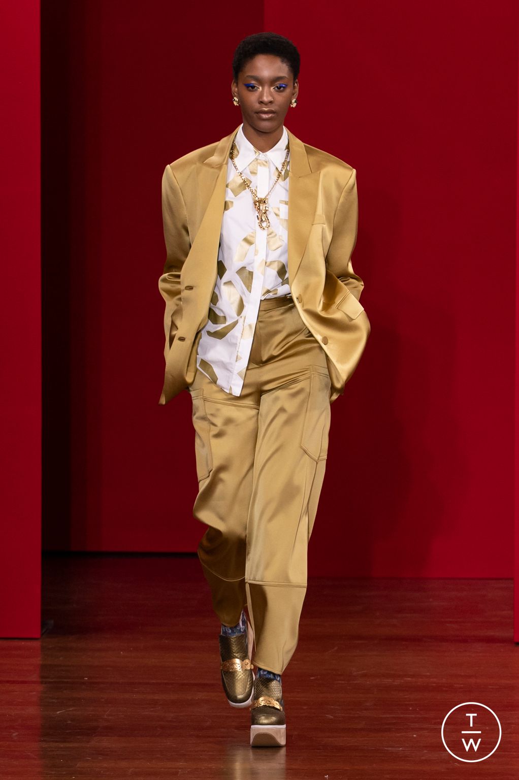 Fashion Week Milan Fall/Winter 2023 look 11 from the Hui collection womenswear