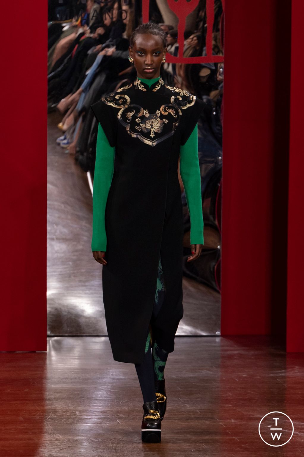 Fashion Week Milan Fall/Winter 2023 look 12 de la collection Hui womenswear