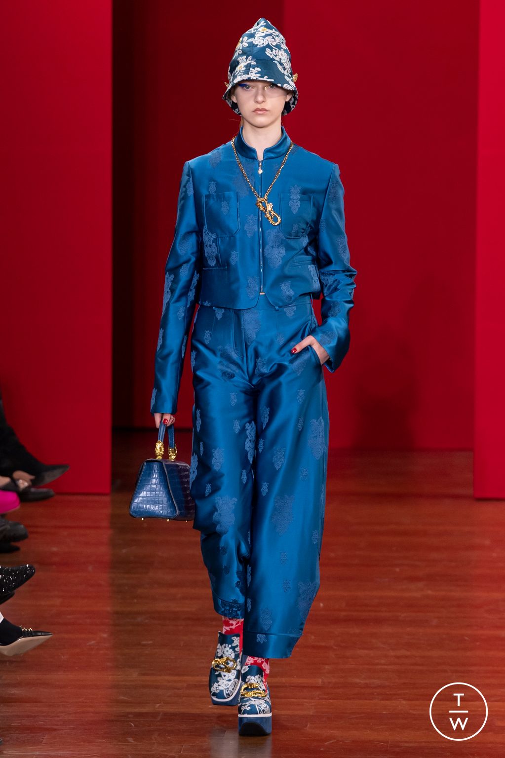 Fashion Week Milan Fall/Winter 2023 look 21 from the Hui collection womenswear