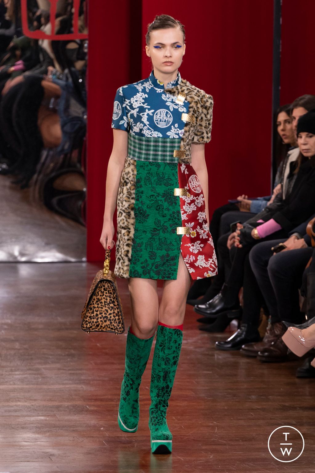 Fashion Week Milan Fall/Winter 2023 look 26 de la collection Hui womenswear
