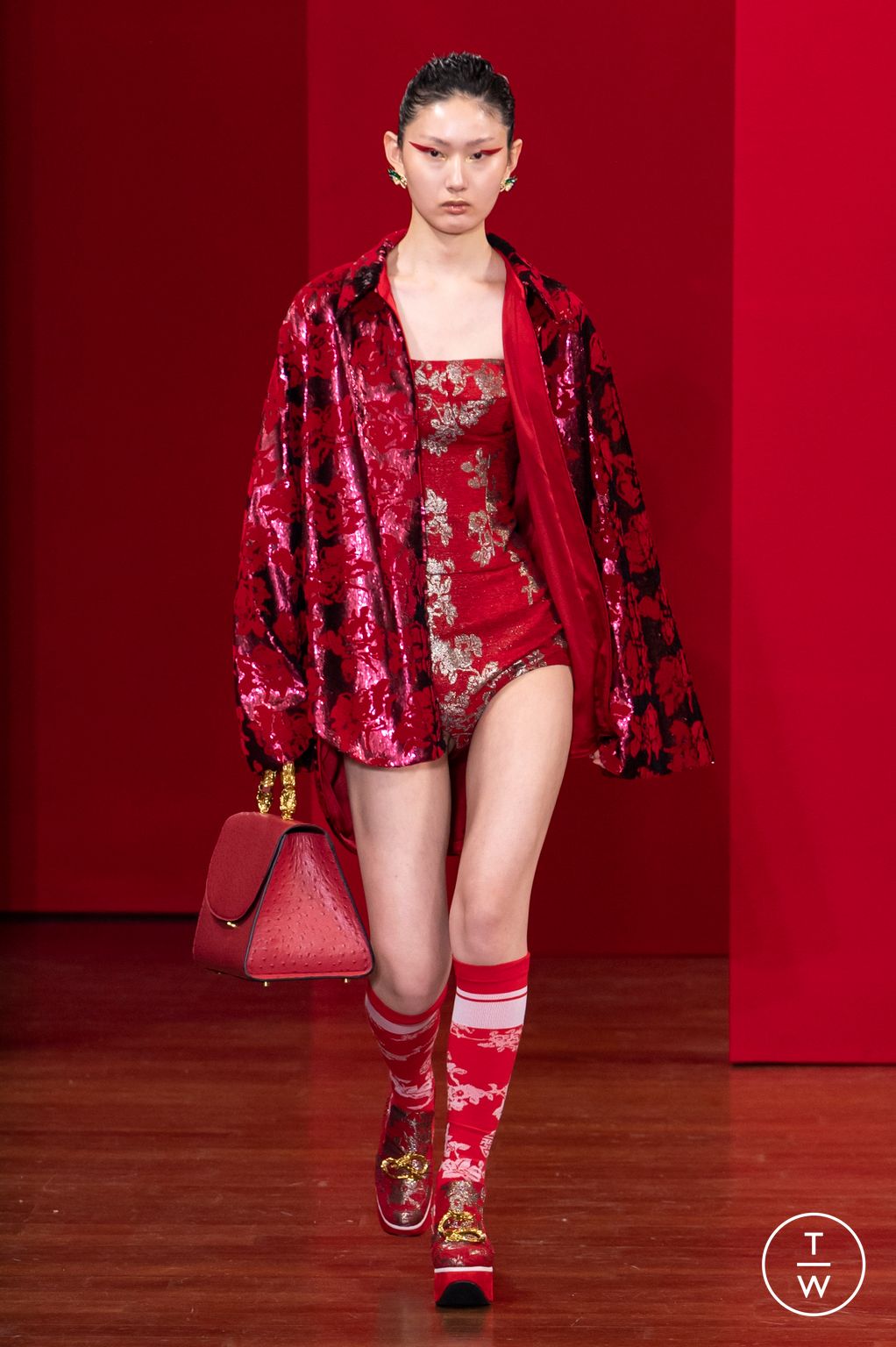 Fashion Week Milan Fall/Winter 2023 look 35 from the Hui collection womenswear