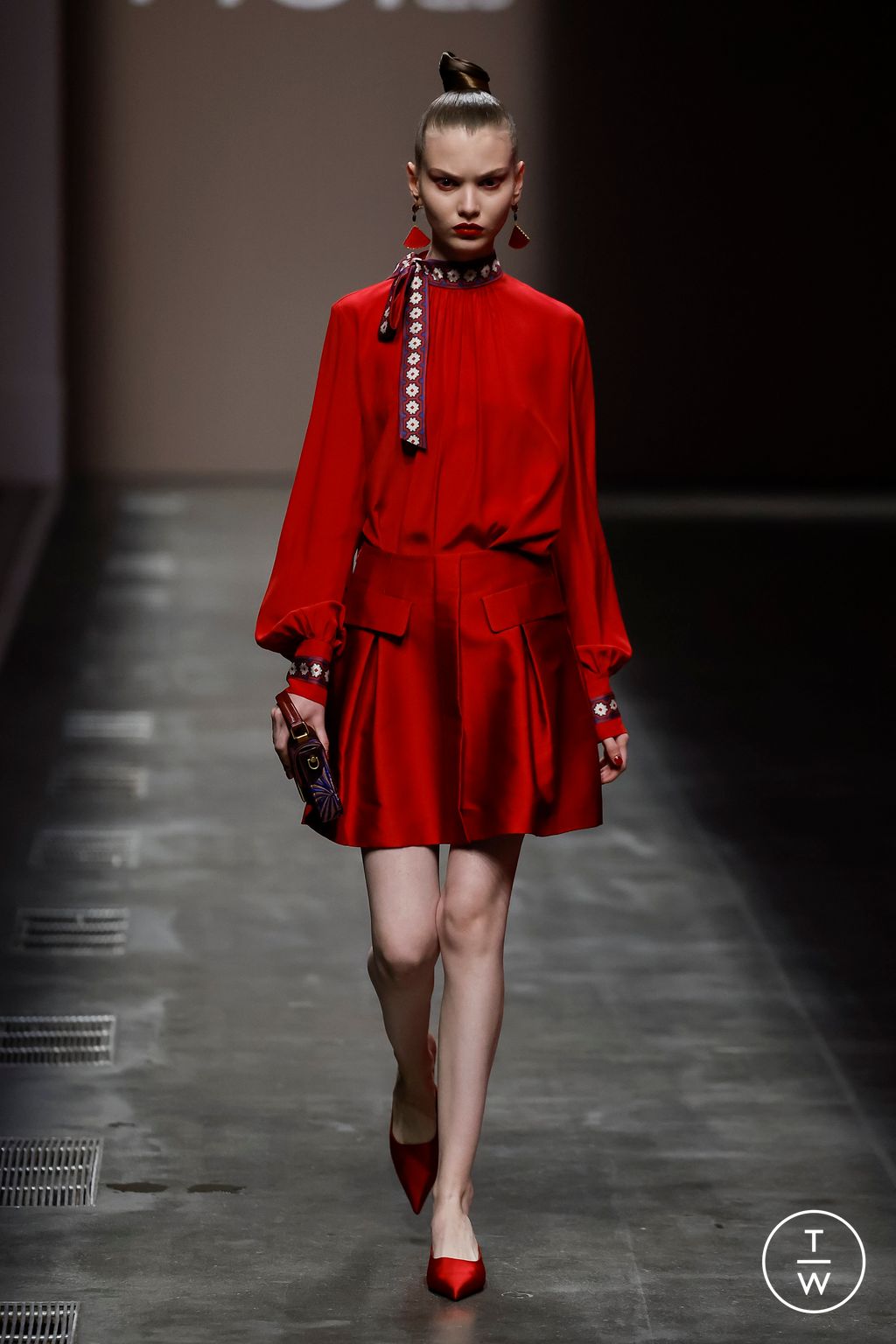Fashion Week Milan Fall/Winter 2024 look 13 from the Hui collection womenswear