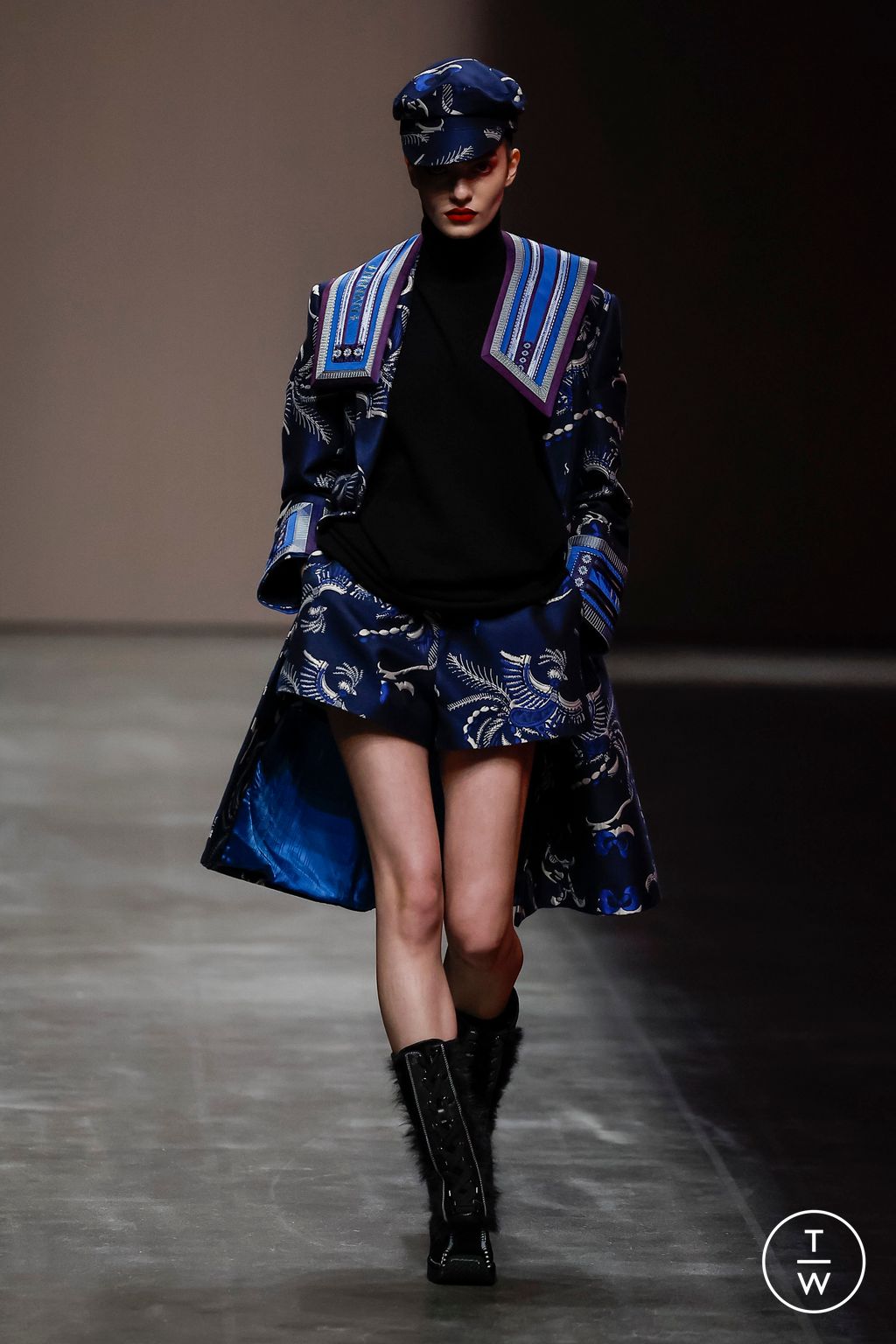 Fashion Week Milan Fall/Winter 2024 look 18 from the Hui collection womenswear