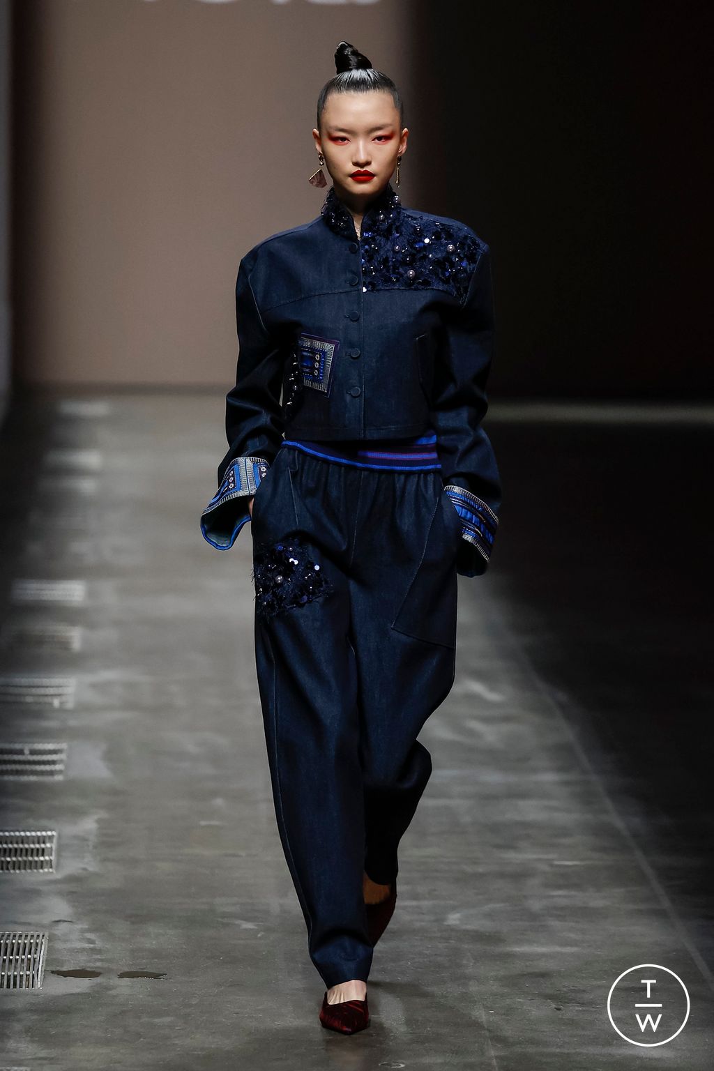 Fashion Week Milan Fall/Winter 2024 look 22 from the Hui collection womenswear