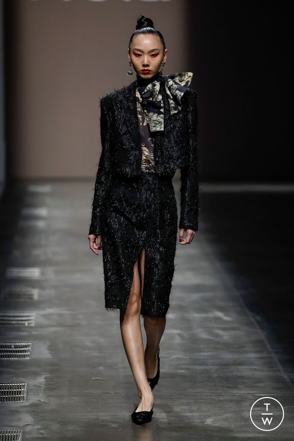 Fashion Week Milan Fall/Winter 2024 look 28 de la collection Hui womenswear