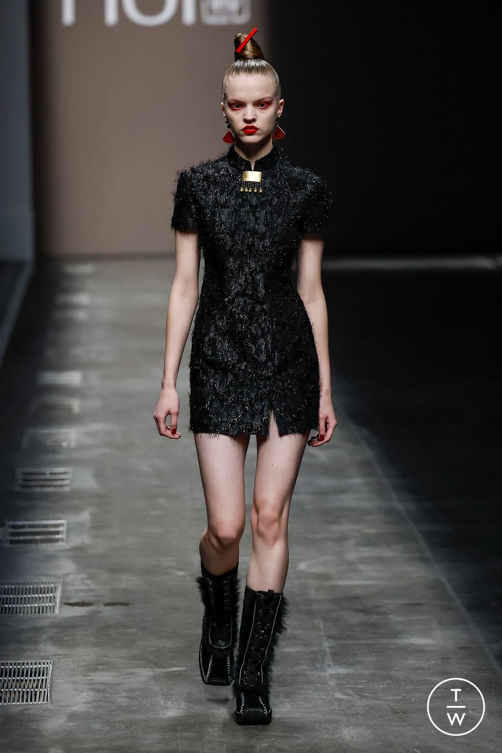 Fashion Week Milan Fall/Winter 2024 look 31 from the Hui collection womenswear