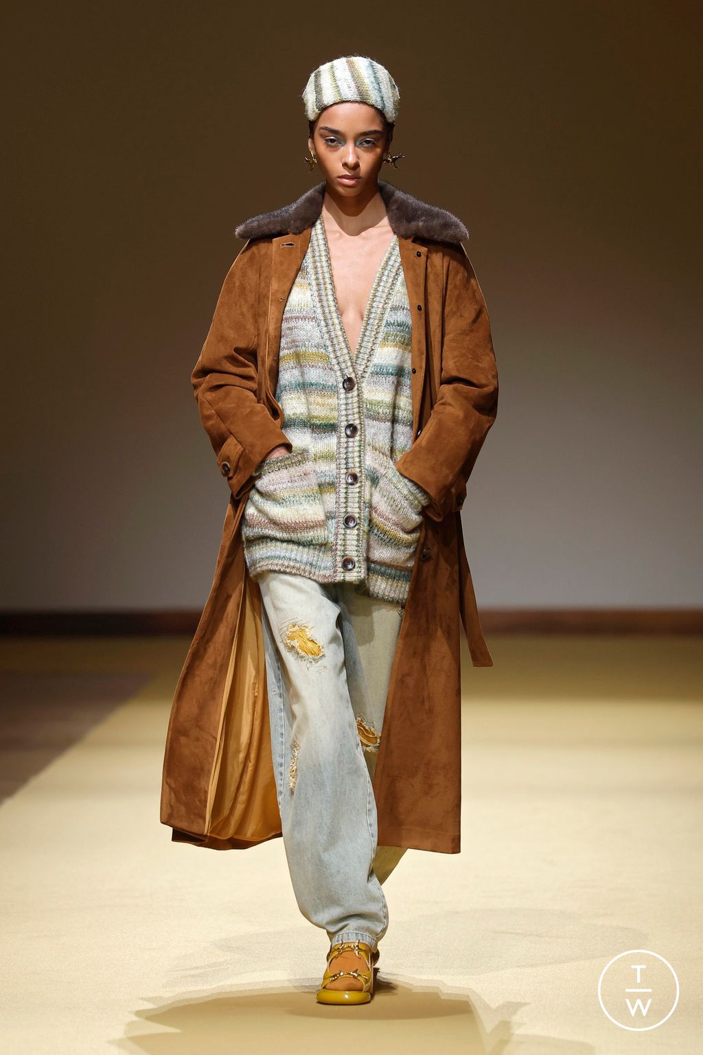Fashion Week Milan Fall/Winter 2026 look 16 from the Hui collection womenswear