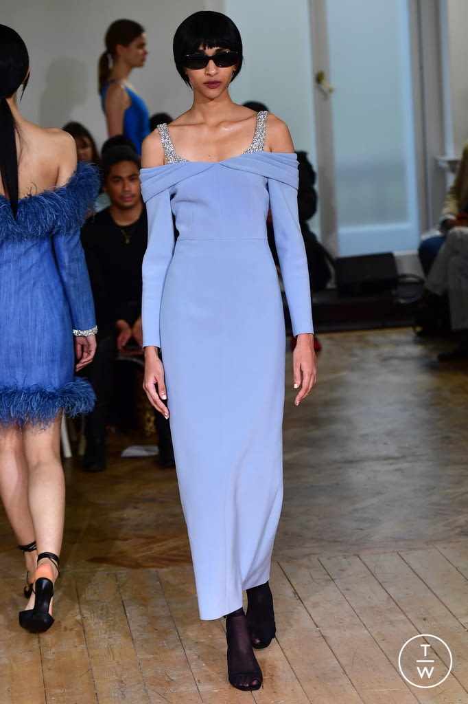 Fashion Week London Fall/Winter 2022 look 16 from the Huishan Zhang collection womenswear