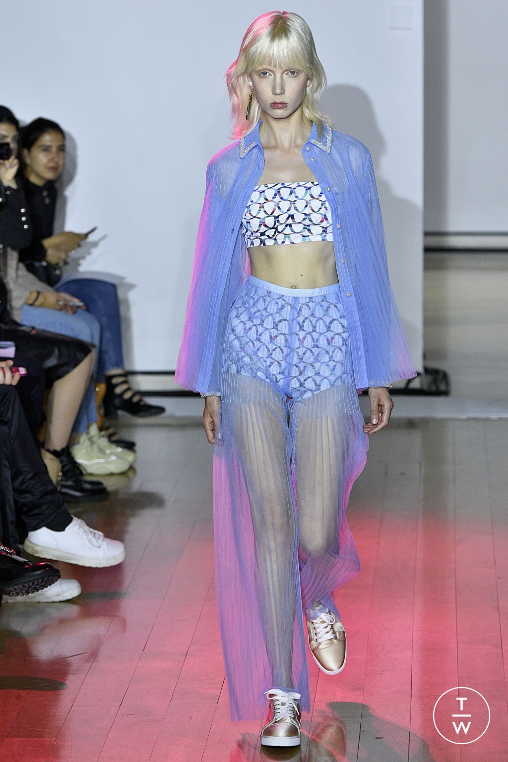 Fashion Week London Spring/Summer 2019 look 13 from the Huishan Zhang collection womenswear