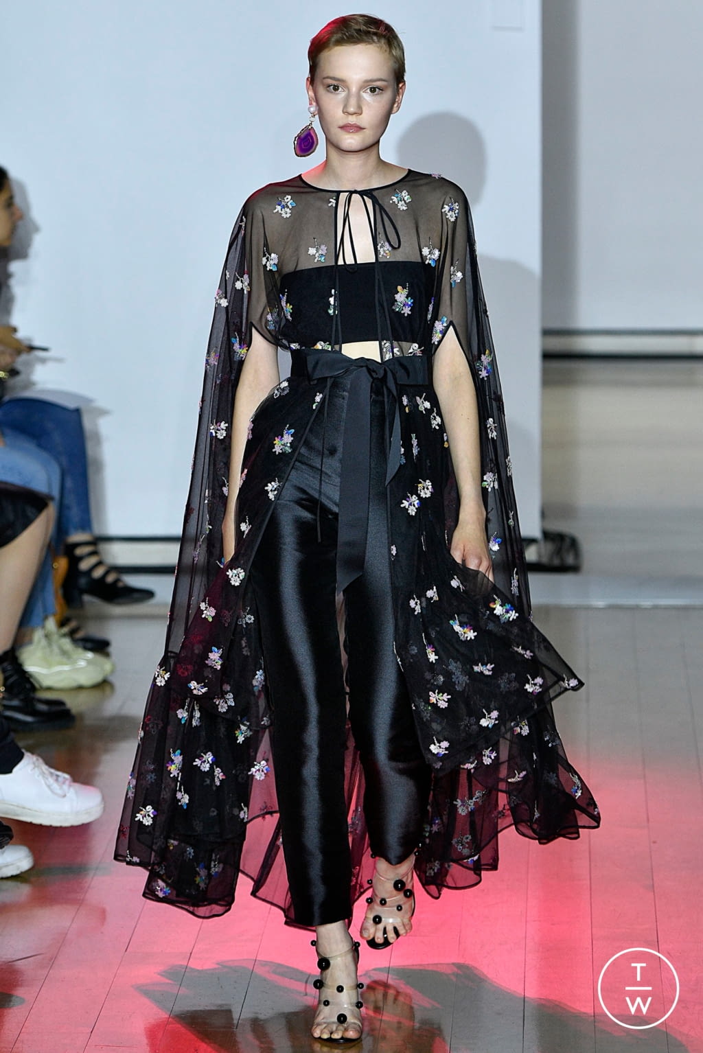 Fashion Week London Spring/Summer 2019 look 24 from the Huishan Zhang collection womenswear