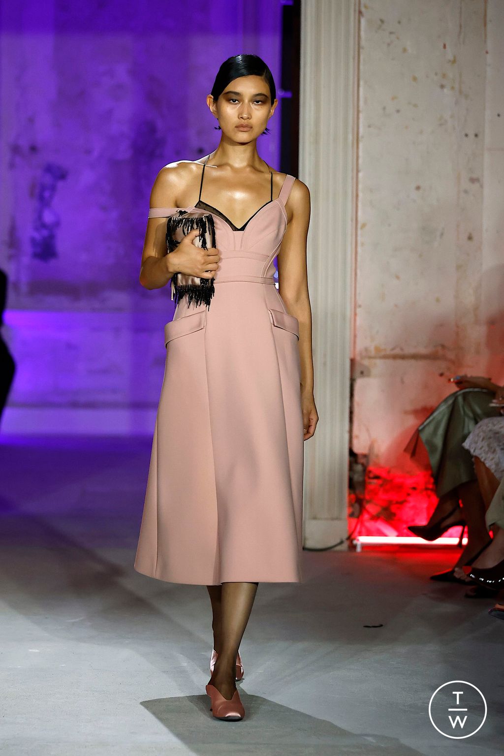 Fashion Week London Spring/Summer 2025 look 16 from the Huishan Zhang collection womenswear