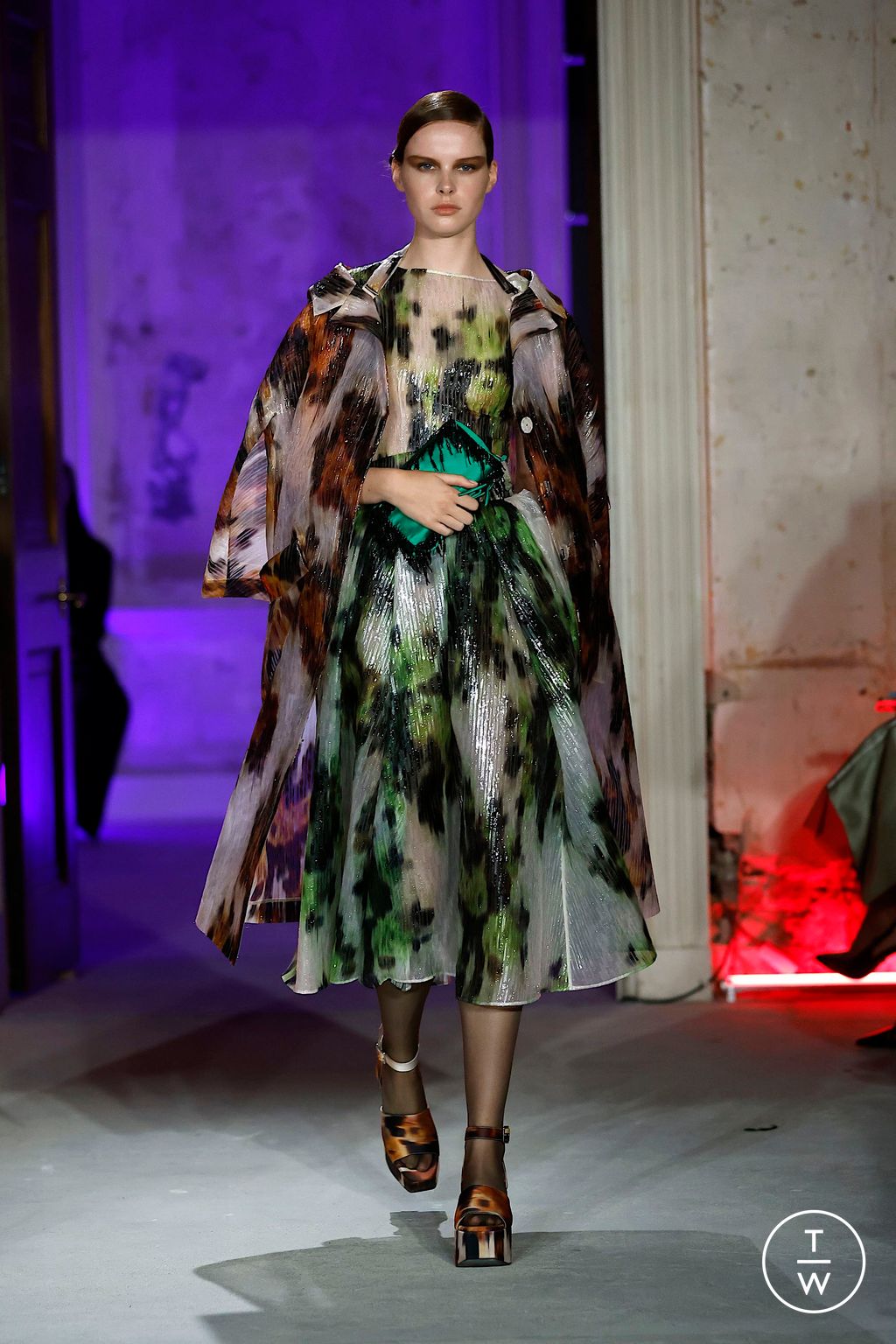 Fashion Week London Spring/Summer 2025 look 18 from the Huishan Zhang collection womenswear