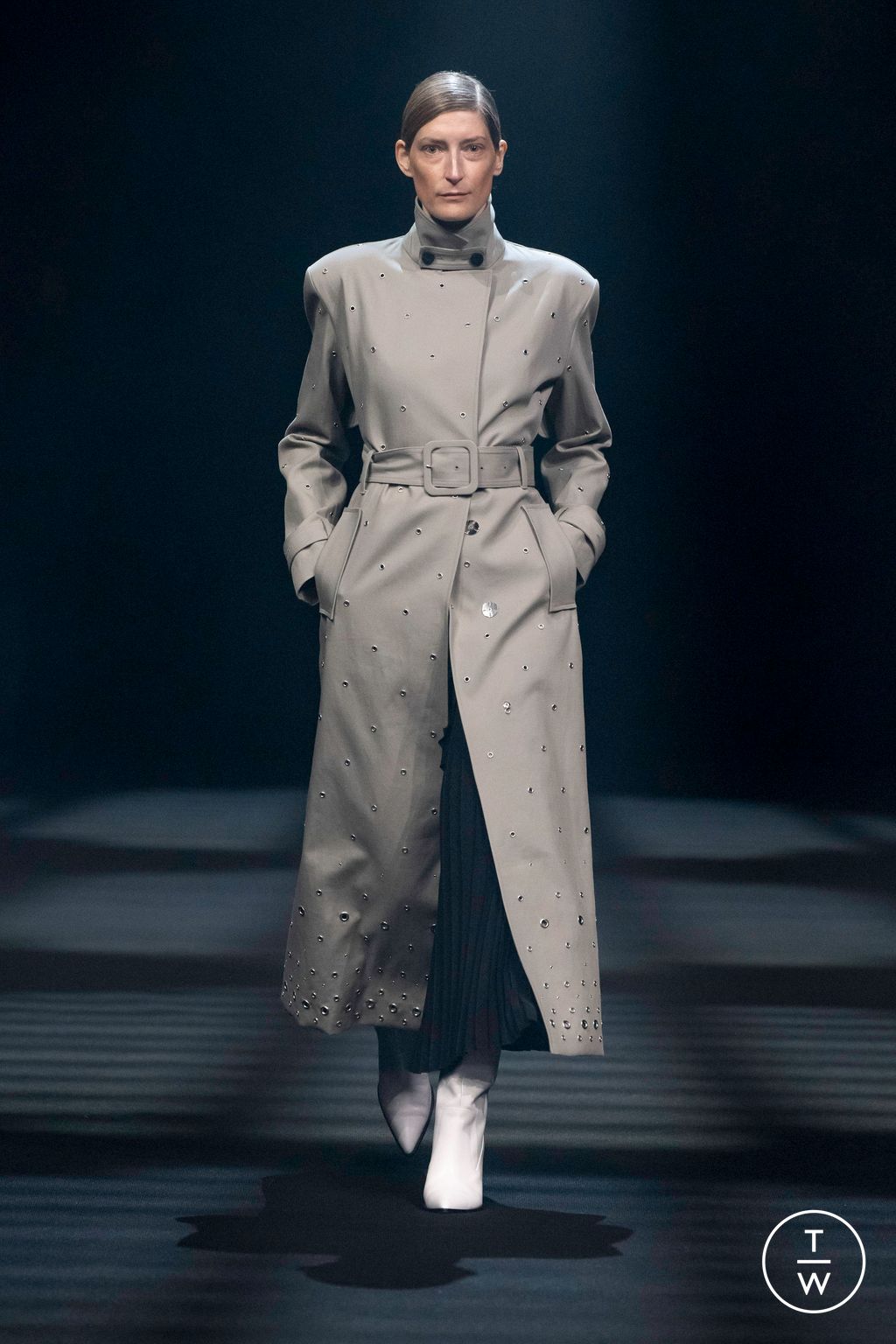 Fashion Week London Fall/Winter 2023 look 4 from the Huishan Zhang collection 女装