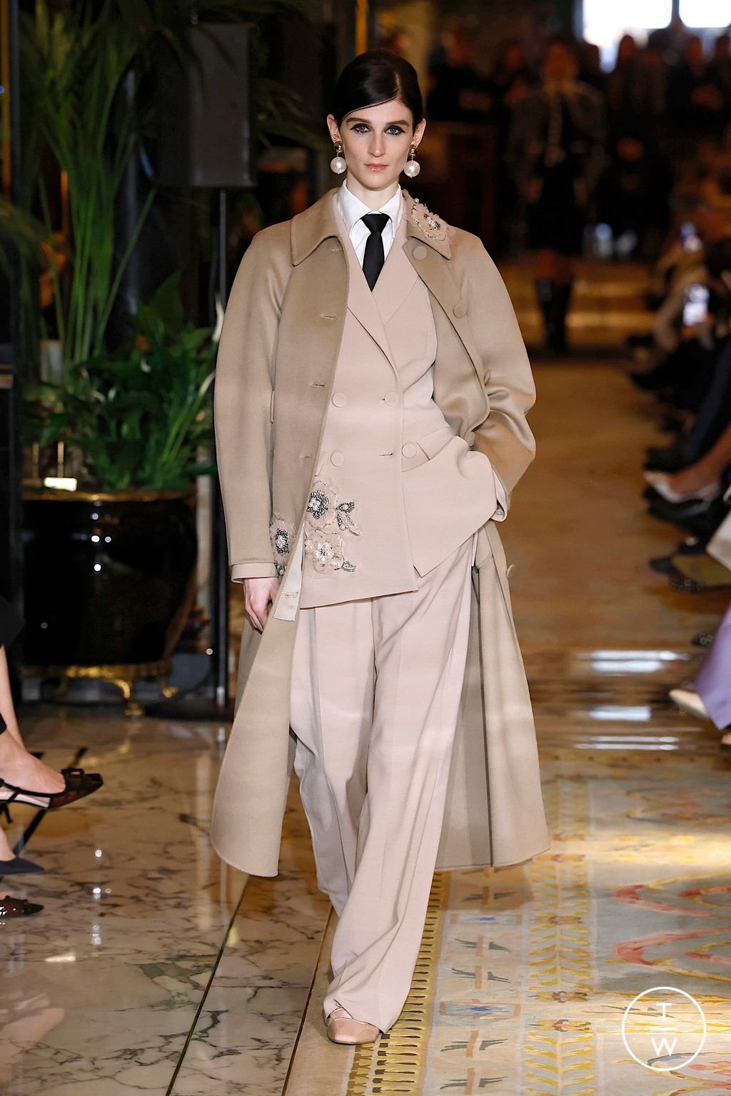 Fashion Week London Fall/Winter 2025 look 6 from the Huishan Zhang collection womenswear