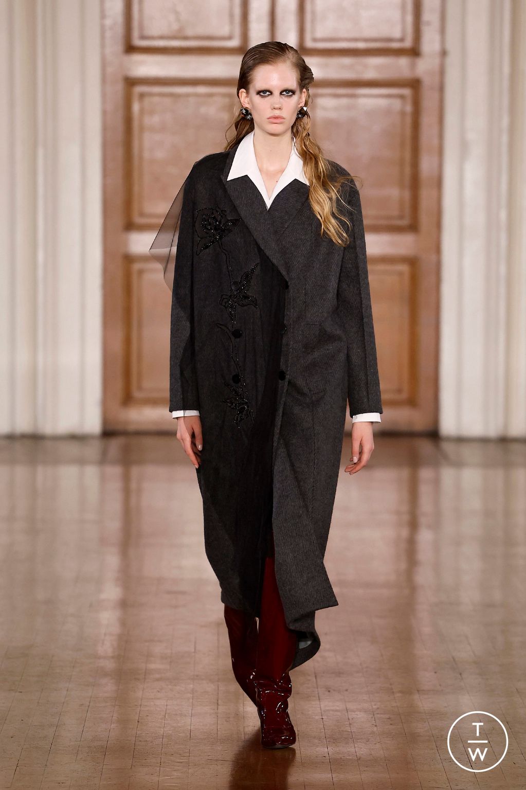 Fashion Week London Fall/Winter 2024 look 8 de la collection Huishan Zhang womenswear