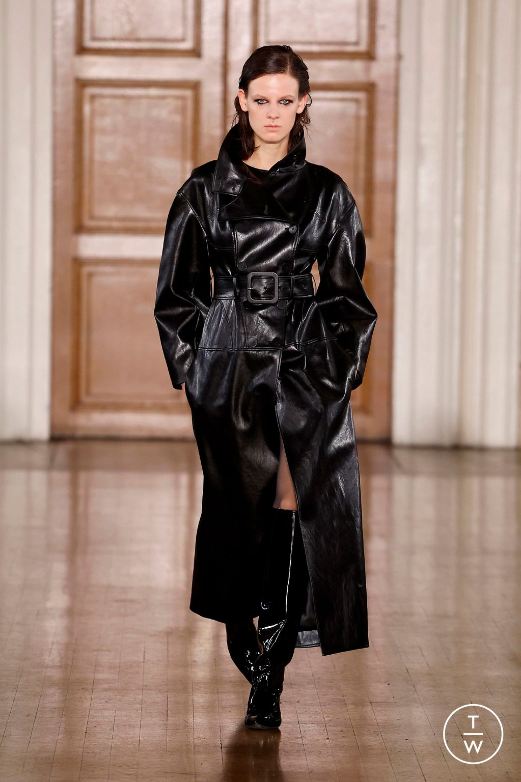 Fashion Week London Fall/Winter 2024 look 11 from the Huishan Zhang collection womenswear
