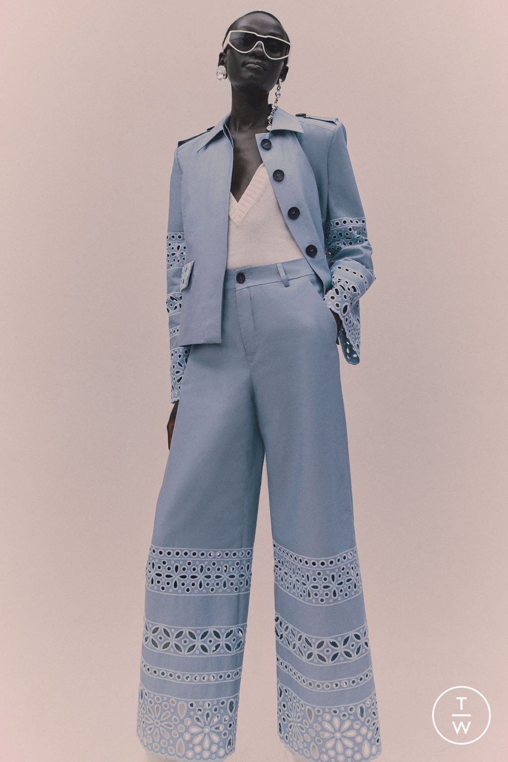 Fashion Week London Pre-Fall 2024 look 6 from the Huishan Zhang collection 女装