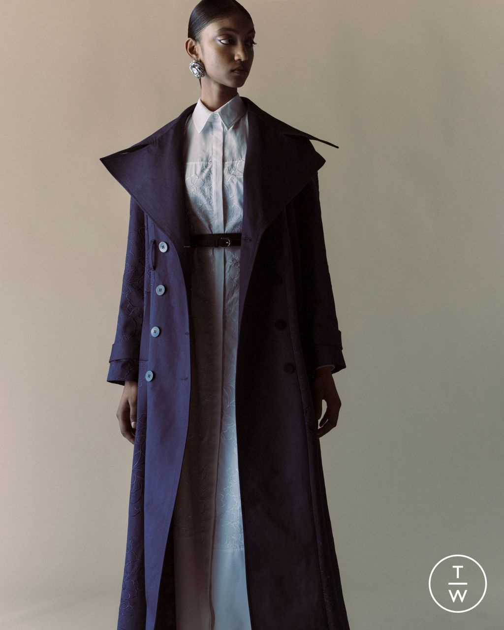 Fashion Week London Resort 2025 look 15 from the Huishan Zhang collection 女装