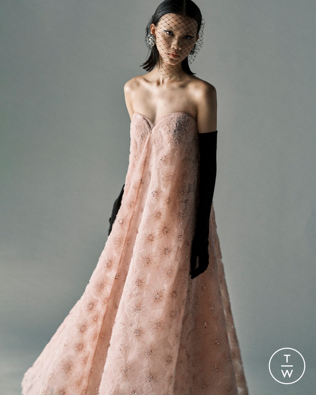 Fashion Week London Resort 2025 look 35 from the Huishan Zhang collection womenswear