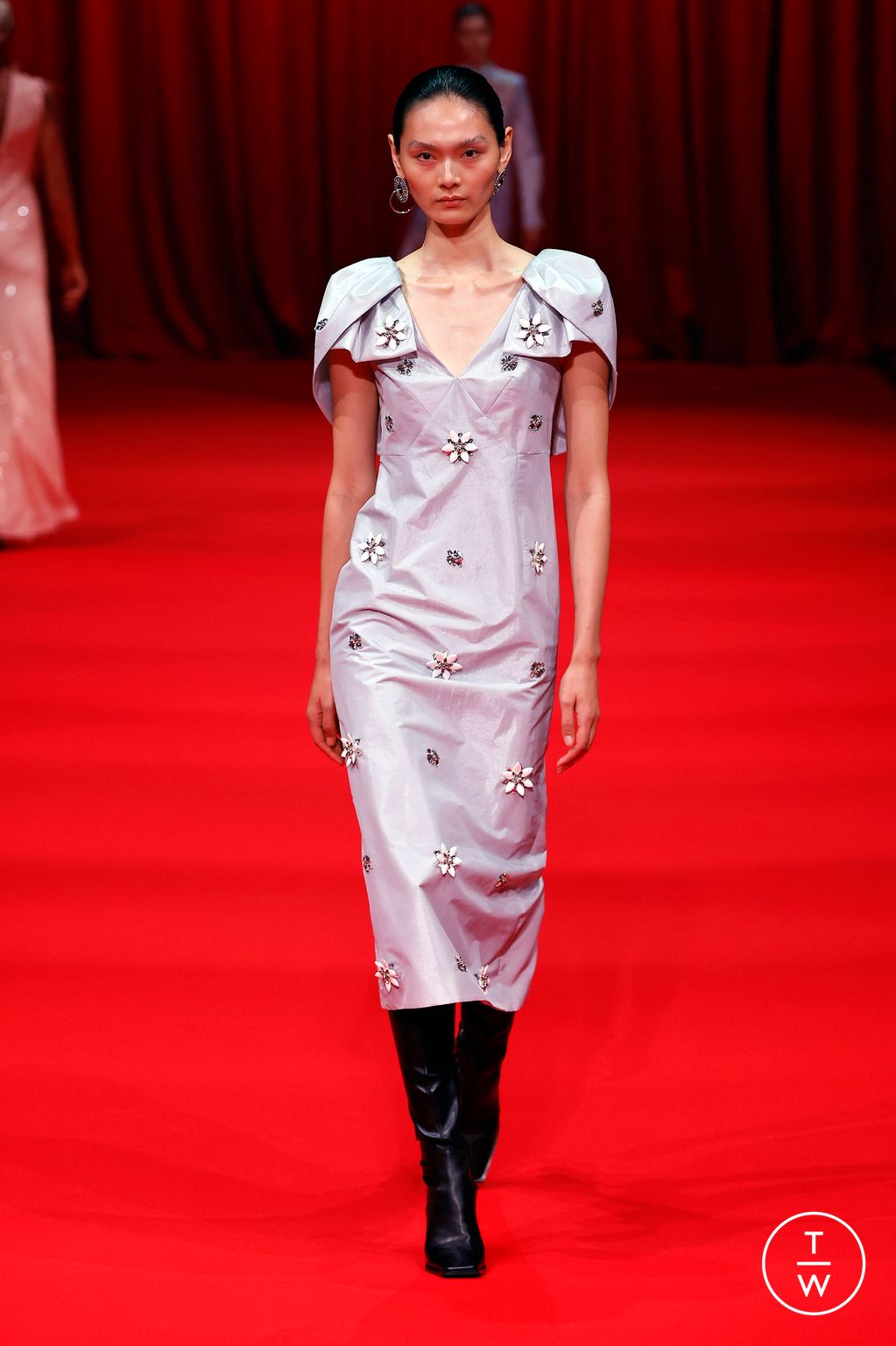 Fashion Week London Spring/Summer 2024 look 24 from the Huishan Zhang collection womenswear