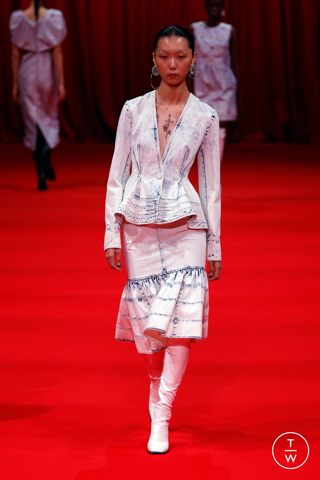 Fashion Week London Spring/Summer 2024 look 26 from the Huishan Zhang collection womenswear