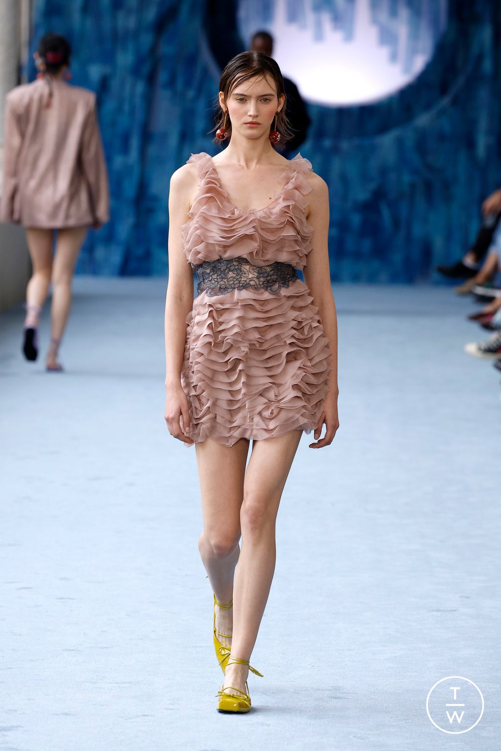 Hui Spring-Summer 2025 womenswear #18 - Tagwalk: The Fashion Search Engine